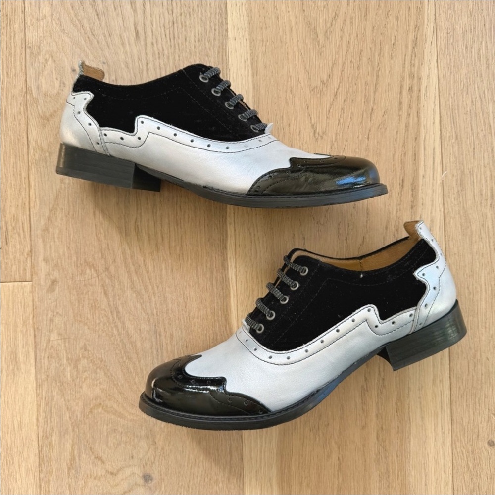John Fluevog Biblio Cole Lace-up Wingtip Brogues Size 9.5 - Picture 4 of 13